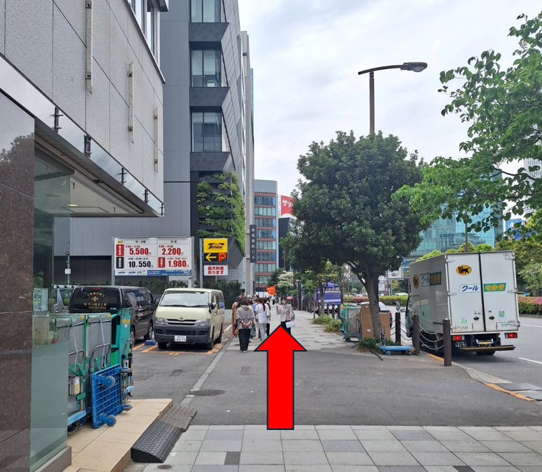 溜池山王駅　10番出口　東京メトロ各線03